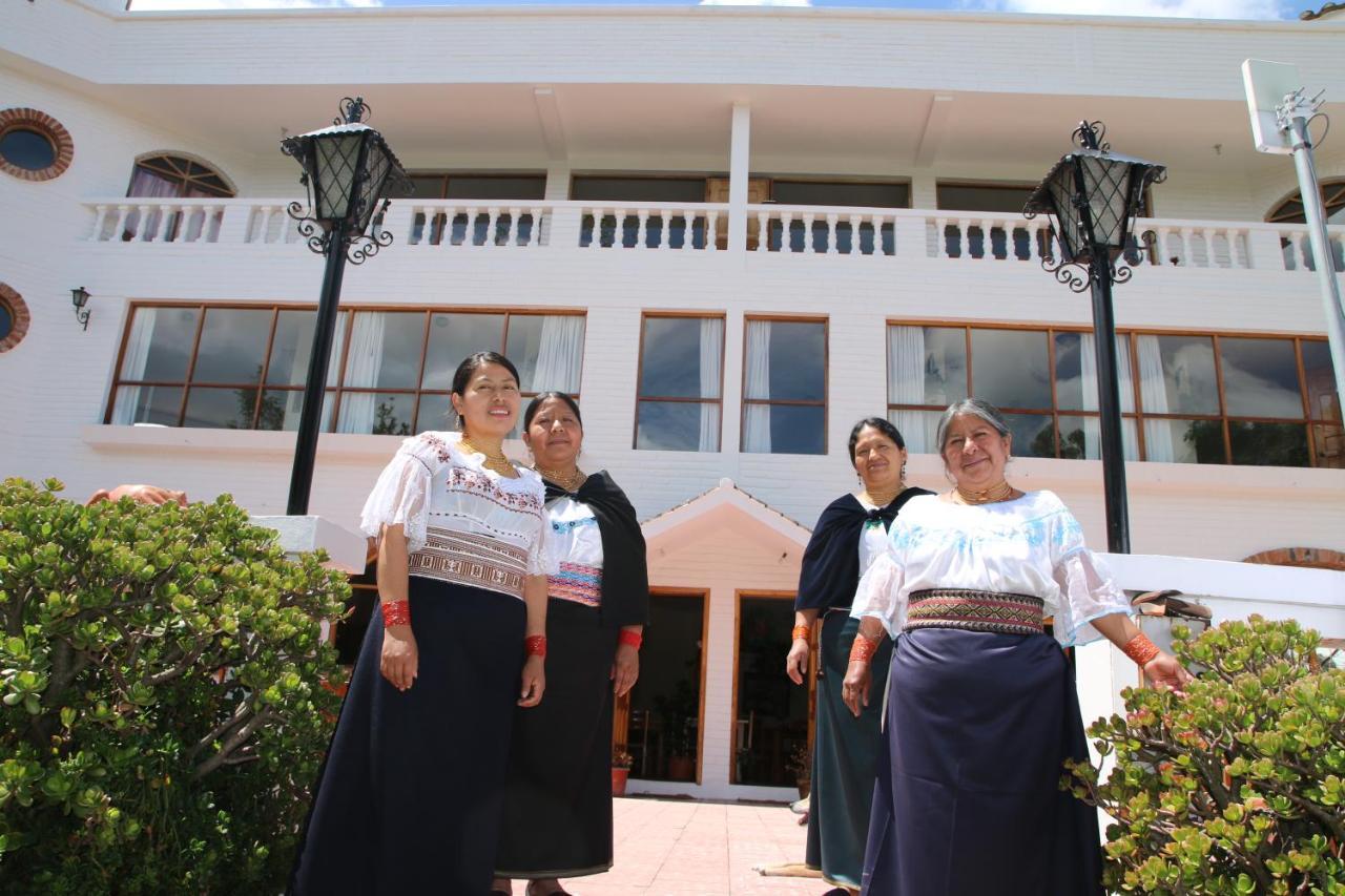 La Posada Del Quinde Otavalo Exteriör bild