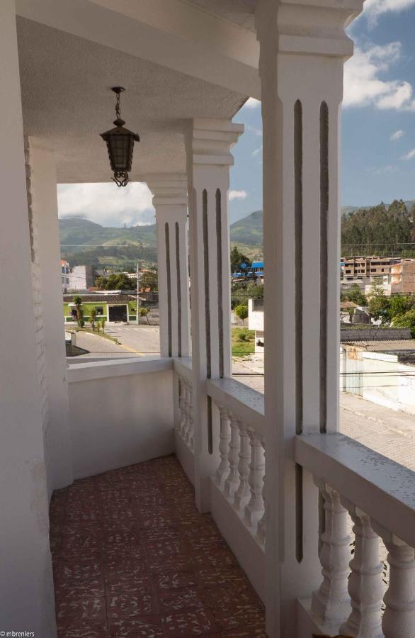 La Posada Del Quinde Otavalo Exteriör bild