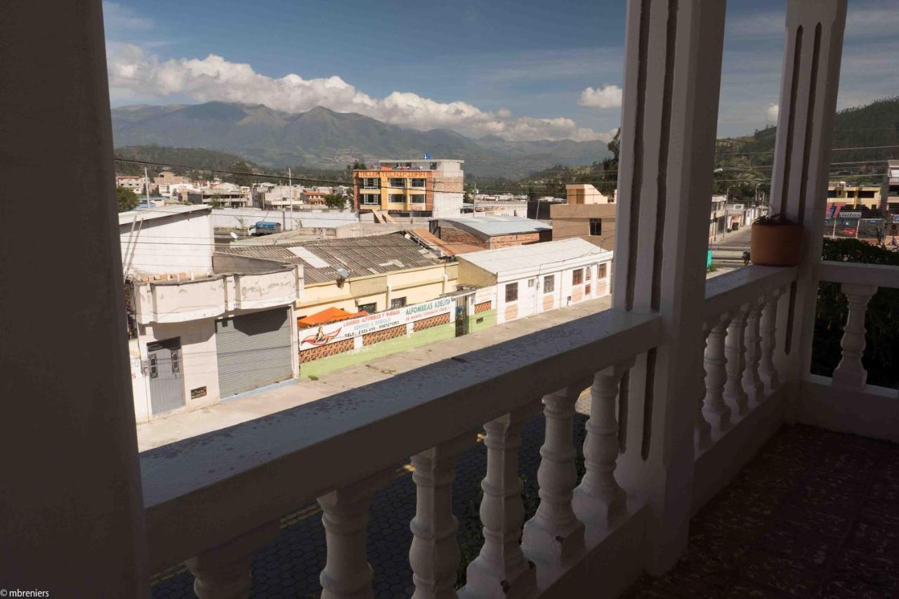 La Posada Del Quinde Otavalo Exteriör bild